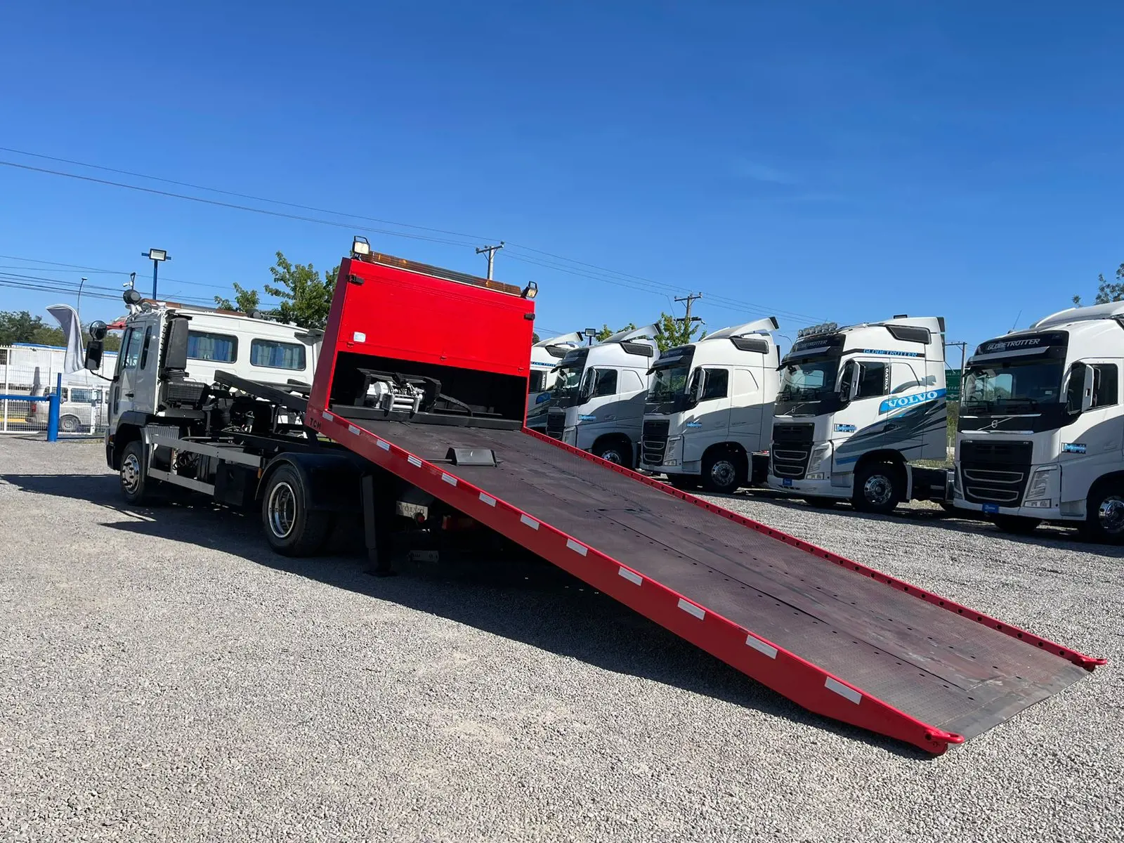 Camión Grua Volvo FX6 - Año 2016 - 2 Ejes - Manual - Blanco