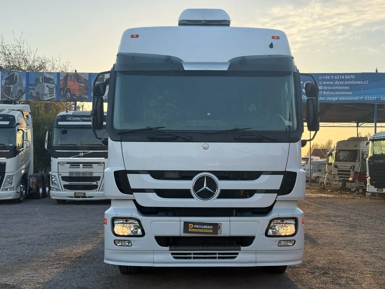 Tracto camión mercedes Benz 1840 - Año 2007 - 3 Ejes - Automatic - blanco