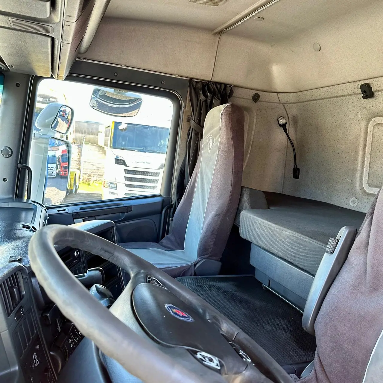 Camión Scania P310 - Año 2015 - 3 Ejes - Automatic - Blanco