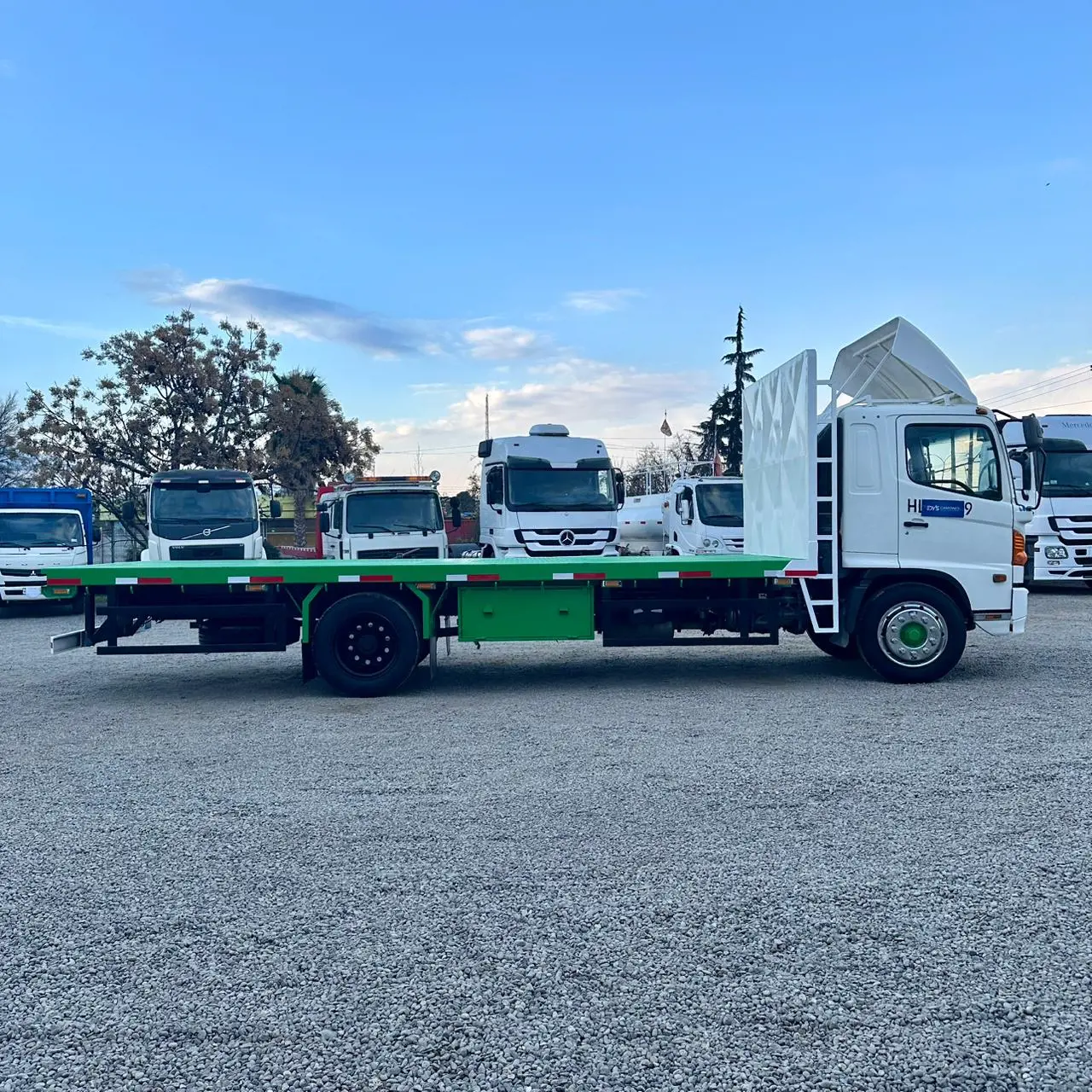 Camión Hino 1426 - Año 2016 - 2 Ejes - Manual - Blanco
