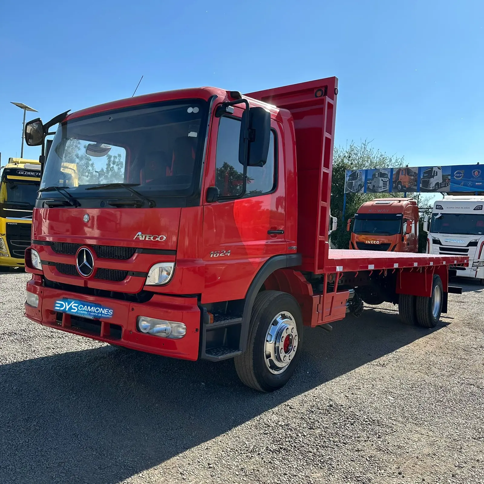 Camión Merecedes Benz Atego 1624 - Año 2017 - 4 Ejes - Automatic - Rojo 